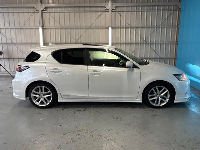 Lexus CT 28
