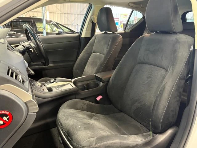 Lexus CT 4