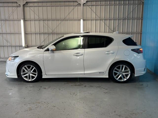 Lexus CT 29