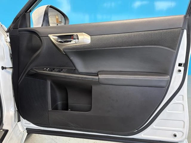 Lexus CT 42
