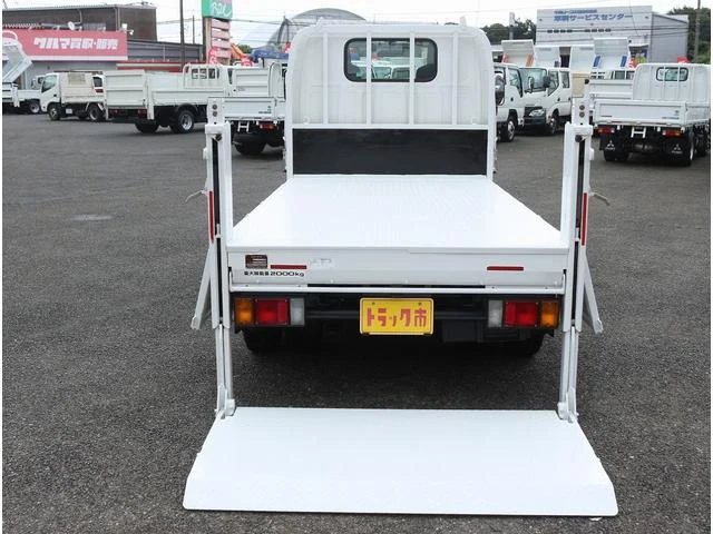 Isuzu ELF 31