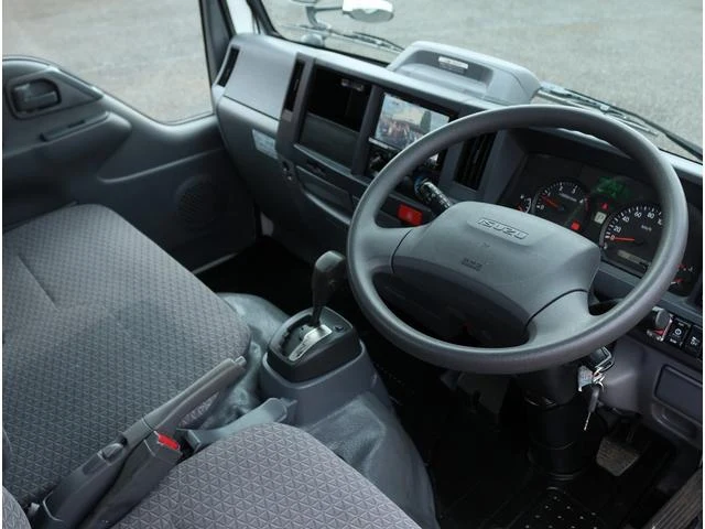Isuzu ELF 4