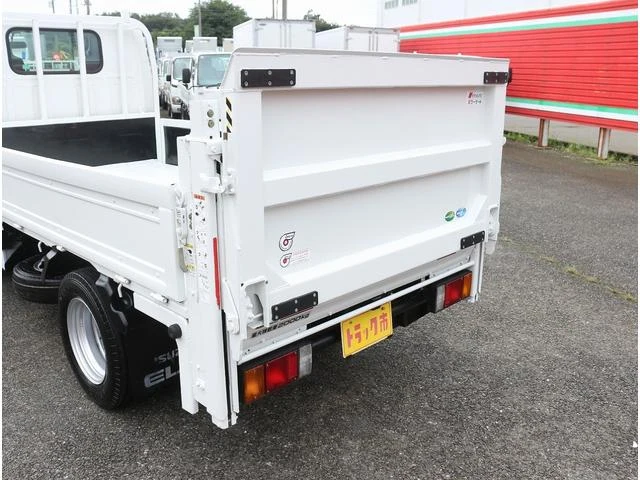 Isuzu ELF 27