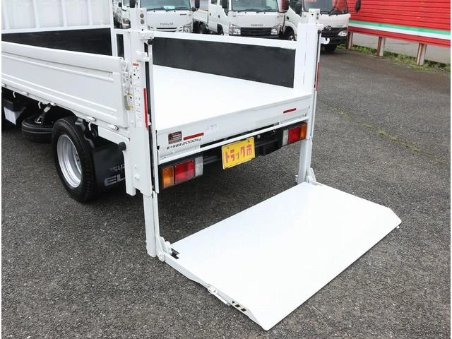 Isuzu ELF 29