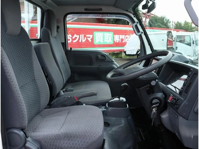 Isuzu ELF 37
