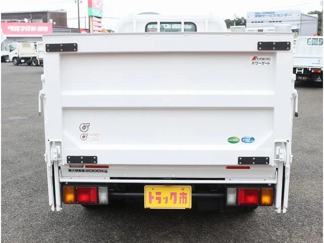 Isuzu ELF 24