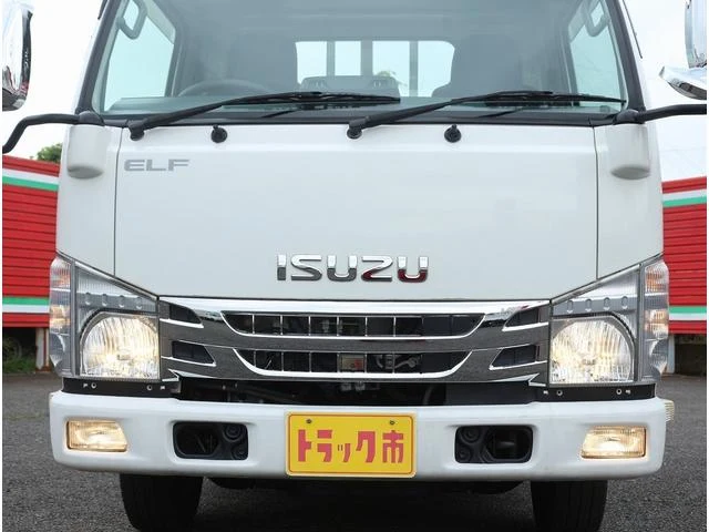 Isuzu ELF 52