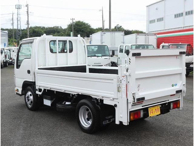 Isuzu ELF 23