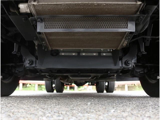 Isuzu ELF 57