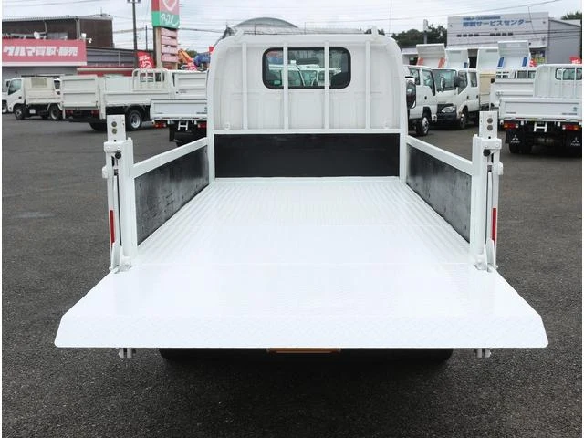 Isuzu ELF 25
