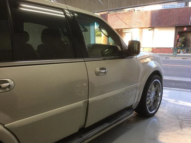 Lincoln NAVIGATOR 9