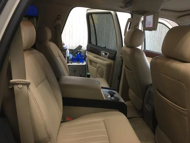Lincoln NAVIGATOR 47