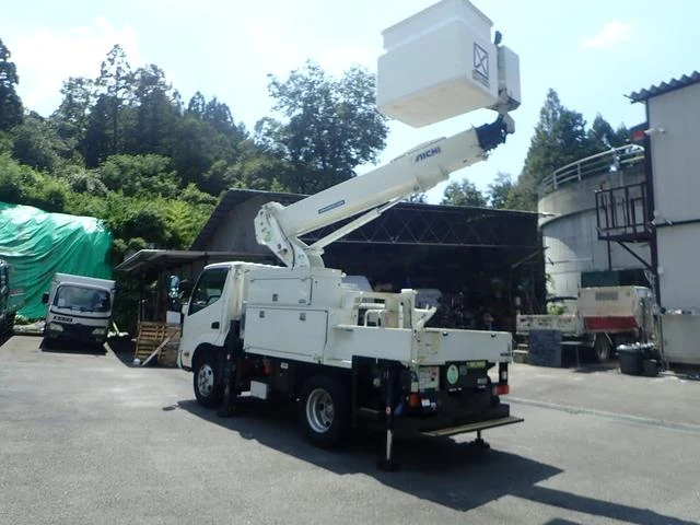 Hino DUTRO 57
