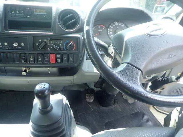 Hino DUTRO 18