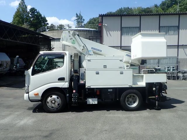 Hino DUTRO 25