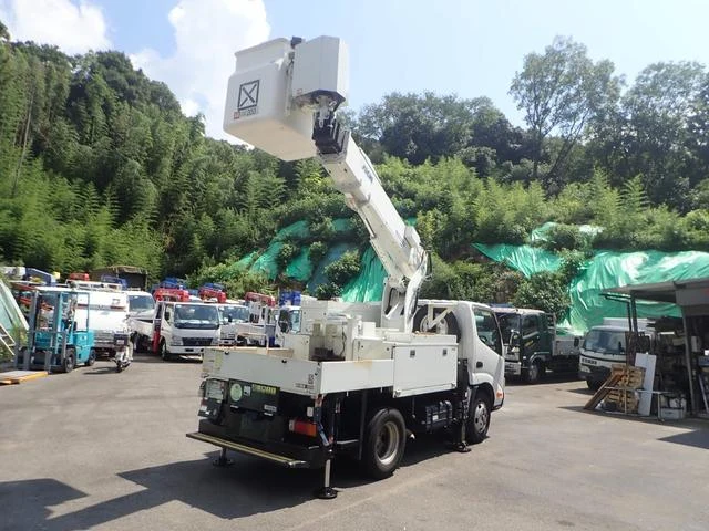 Hino DUTRO 58