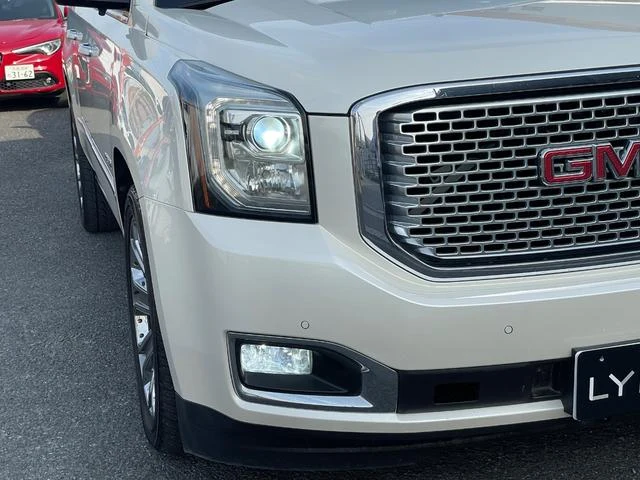 GMC YUKON 76