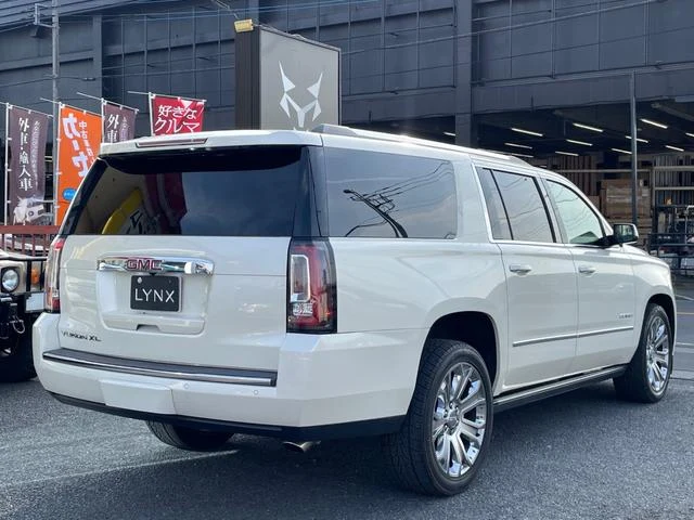 GMC YUKON 9