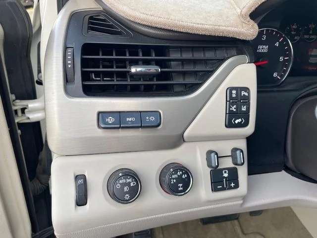 GMC YUKON 43