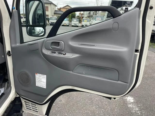 Hino DUTRO 31