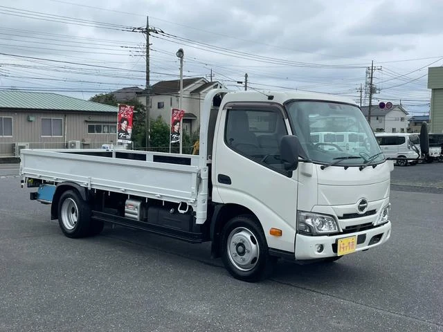 Hino DUTRO 2