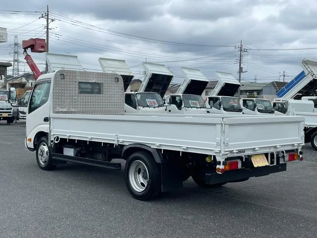 Hino DUTRO 5