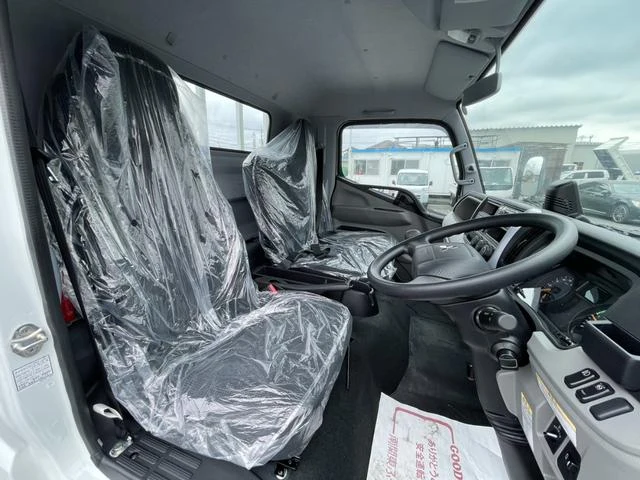 Mitsubishi Fuso CANTER 10