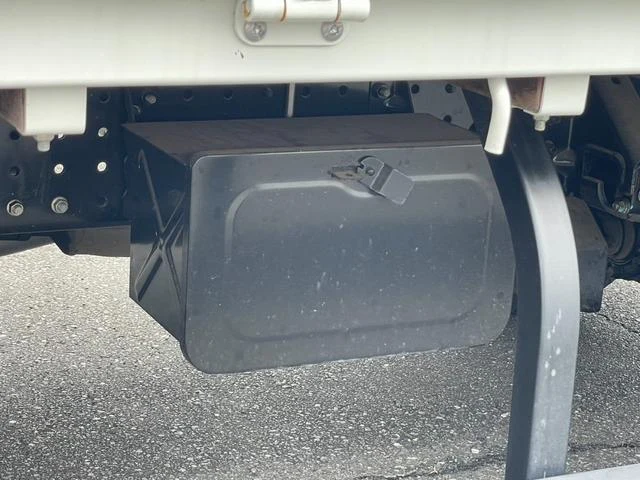 Mitsubishi Fuso CANTER 16