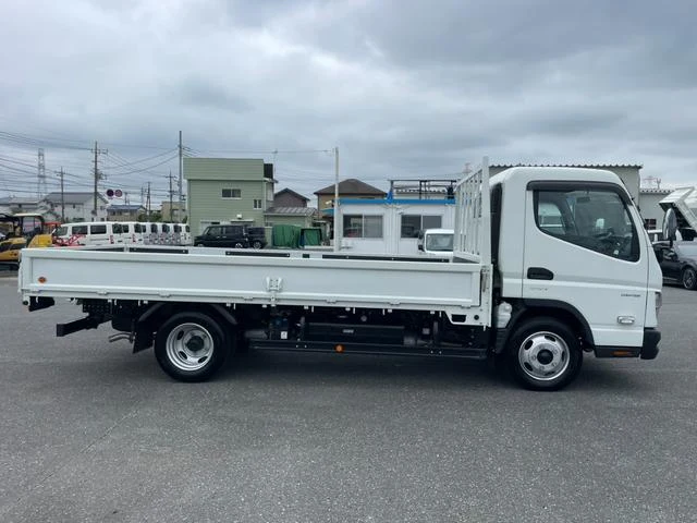 Mitsubishi Fuso CANTER 2