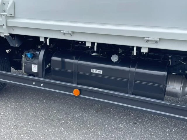 Mitsubishi Fuso CANTER 19