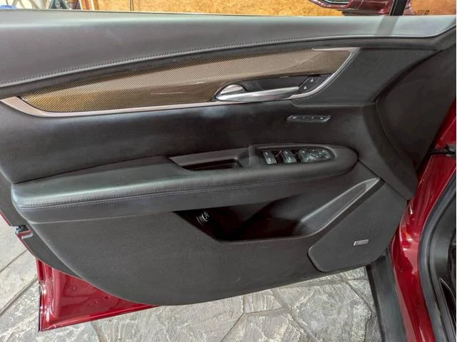 Cadillac XT5 29