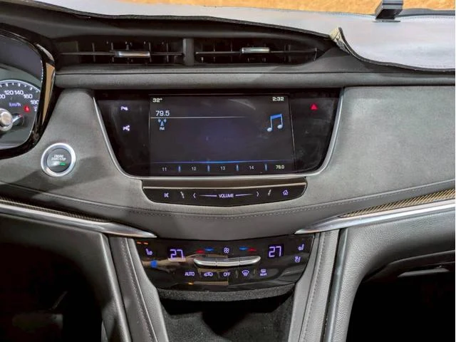 Cadillac XT5 40