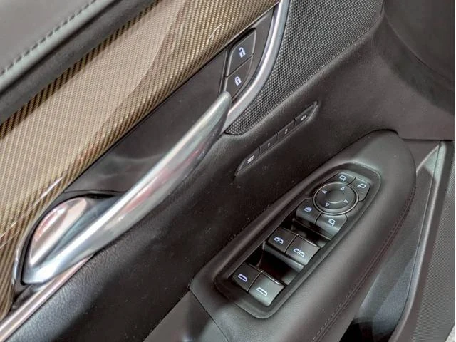 Cadillac XT5 31