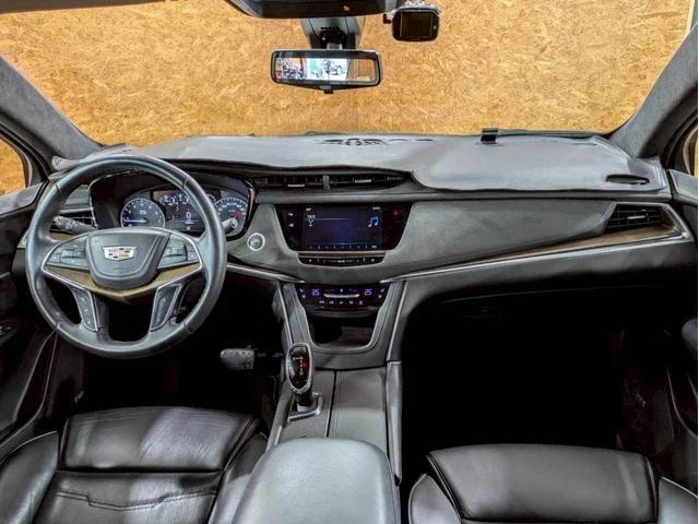 Cadillac XT5 18