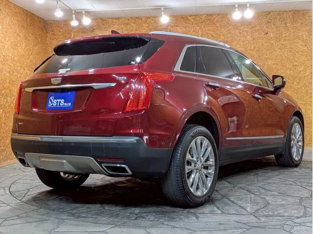 Cadillac XT5 12