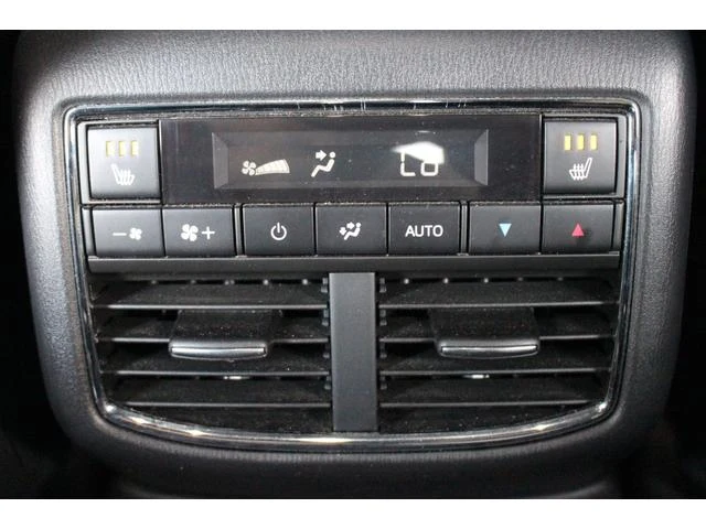 Mazda CX-8 52
