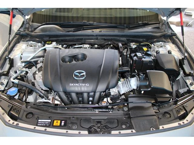 Mazda MAZDA3 9