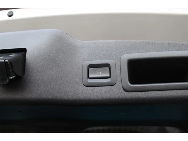 Mazda MAZDA3 40