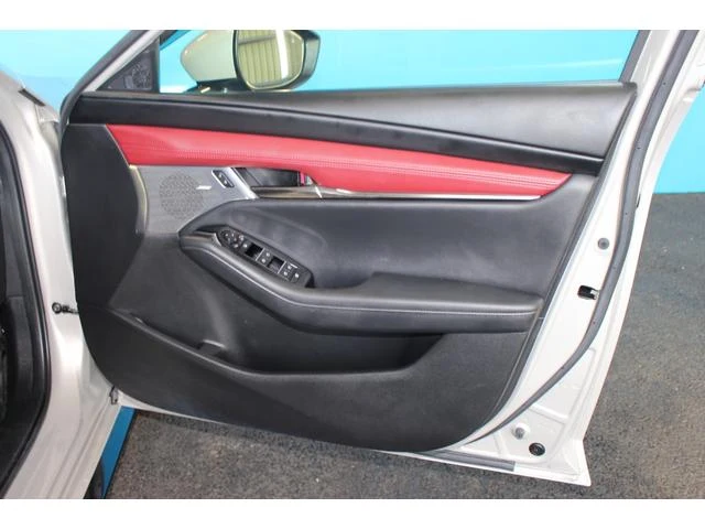 Mazda MAZDA3 45