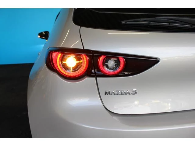 Mazda MAZDA3 36