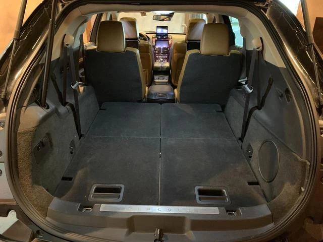 Lincoln MKT 20
