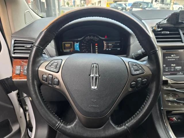 Lincoln MKX 19