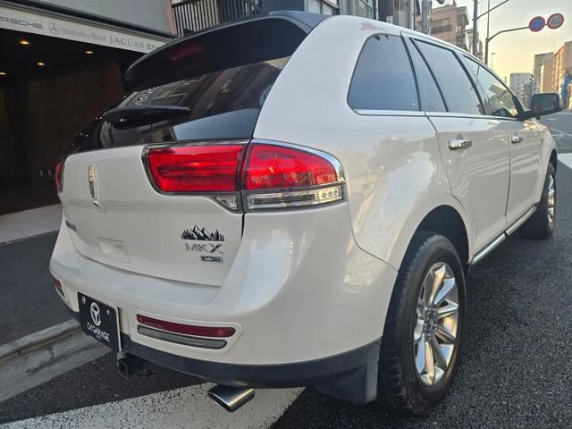 Lincoln MKX 9