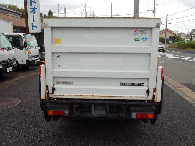 Mitsubishi Fuso CANTER 11