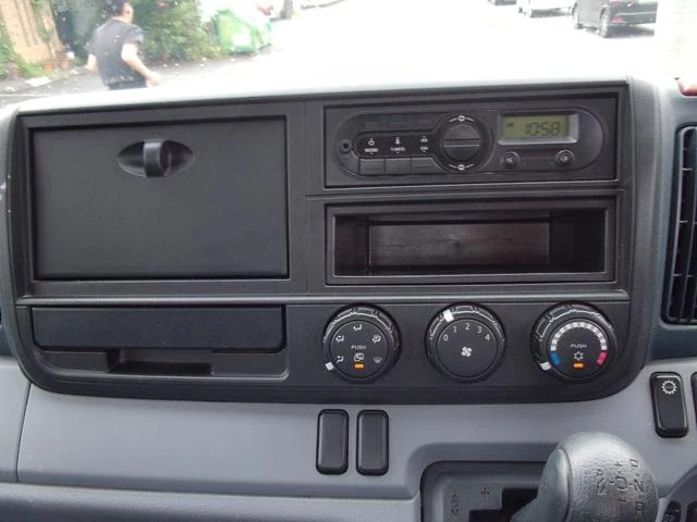 Mitsubishi Fuso CANTER 19