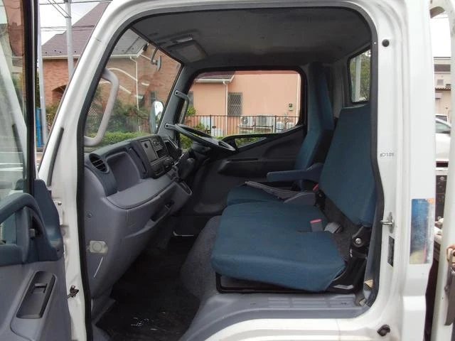 Mitsubishi Fuso CANTER 3