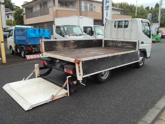 Mitsubishi Fuso CANTER 10