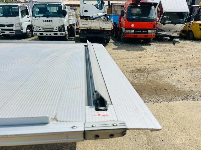 UD Trucks KAZET 19