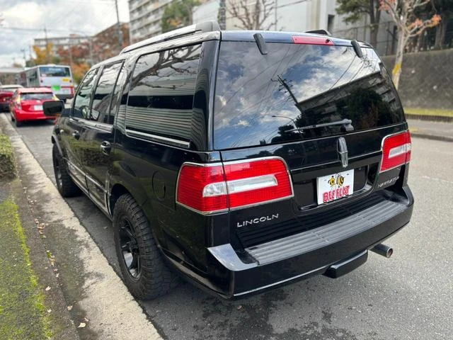 Lincoln NAVIGATOR 9