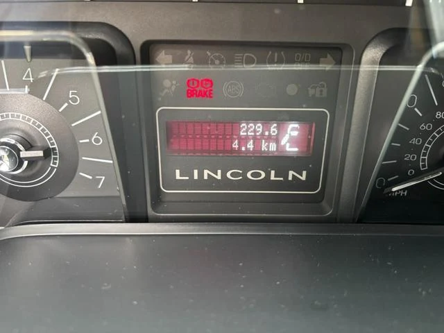 Lincoln NAVIGATOR 62